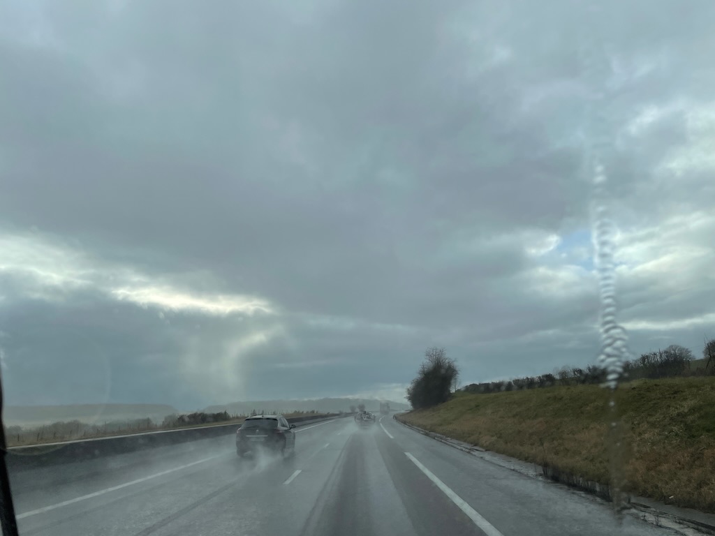 Autobahn im Regen