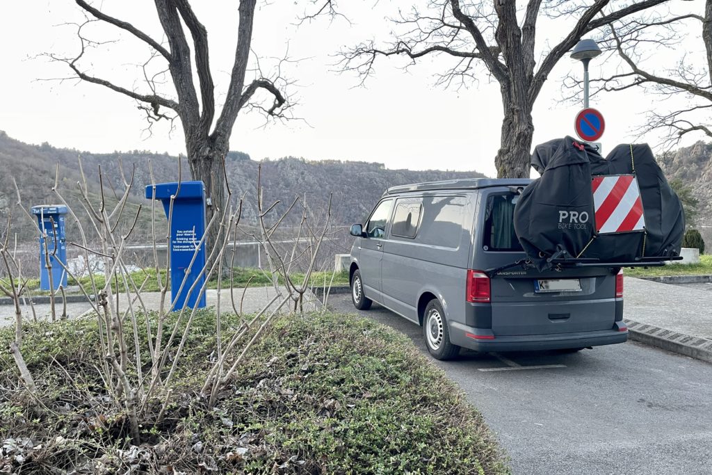 Parkplatz am Terminal der Flot Bleu