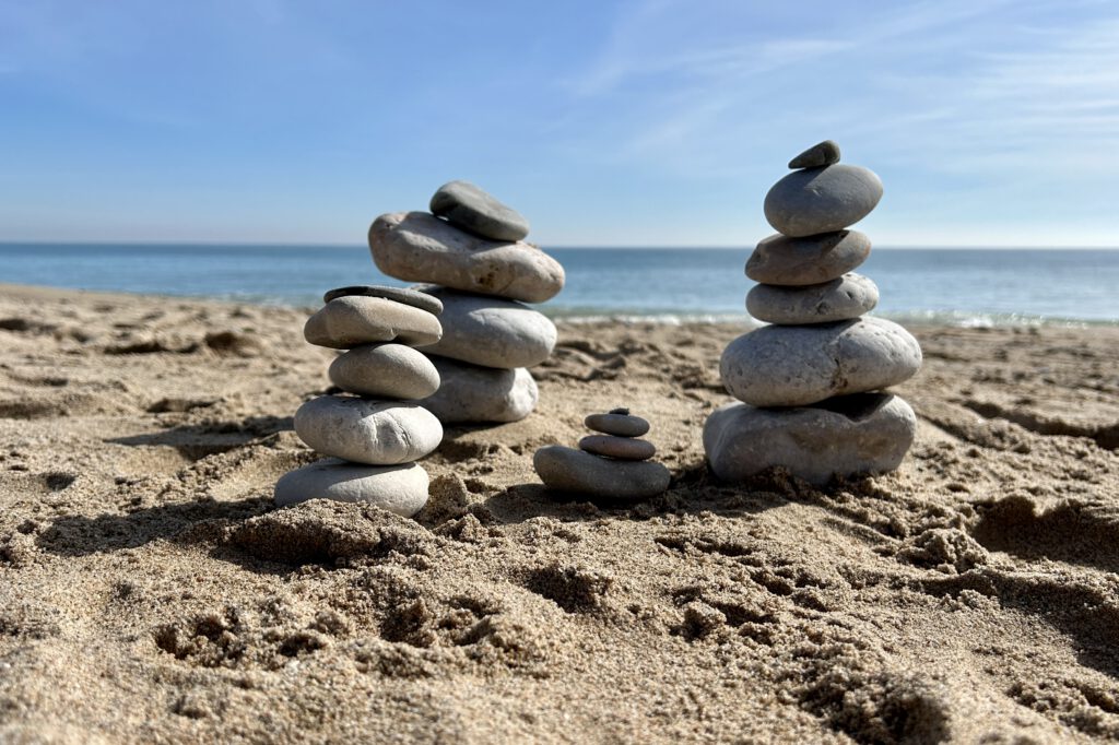 Steinmännchen am Strand