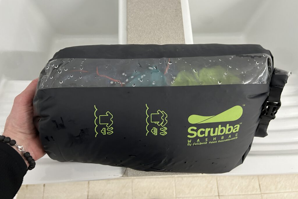 Scrubba Bag im Spülgang