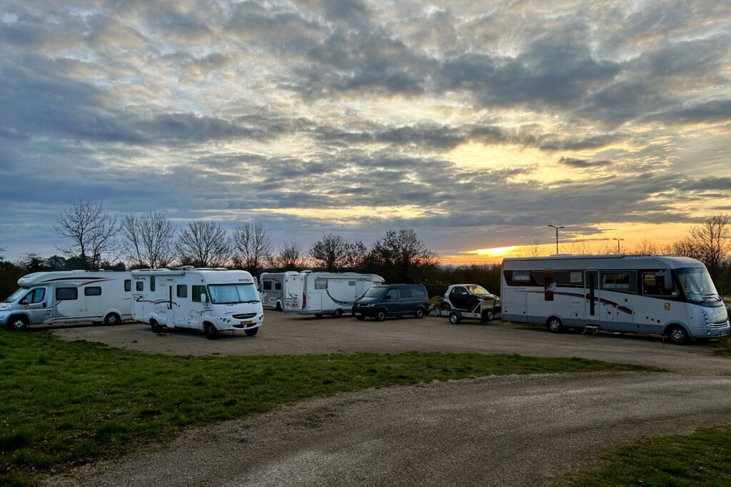 Aires Camping Cars in Savigny-le-Sec