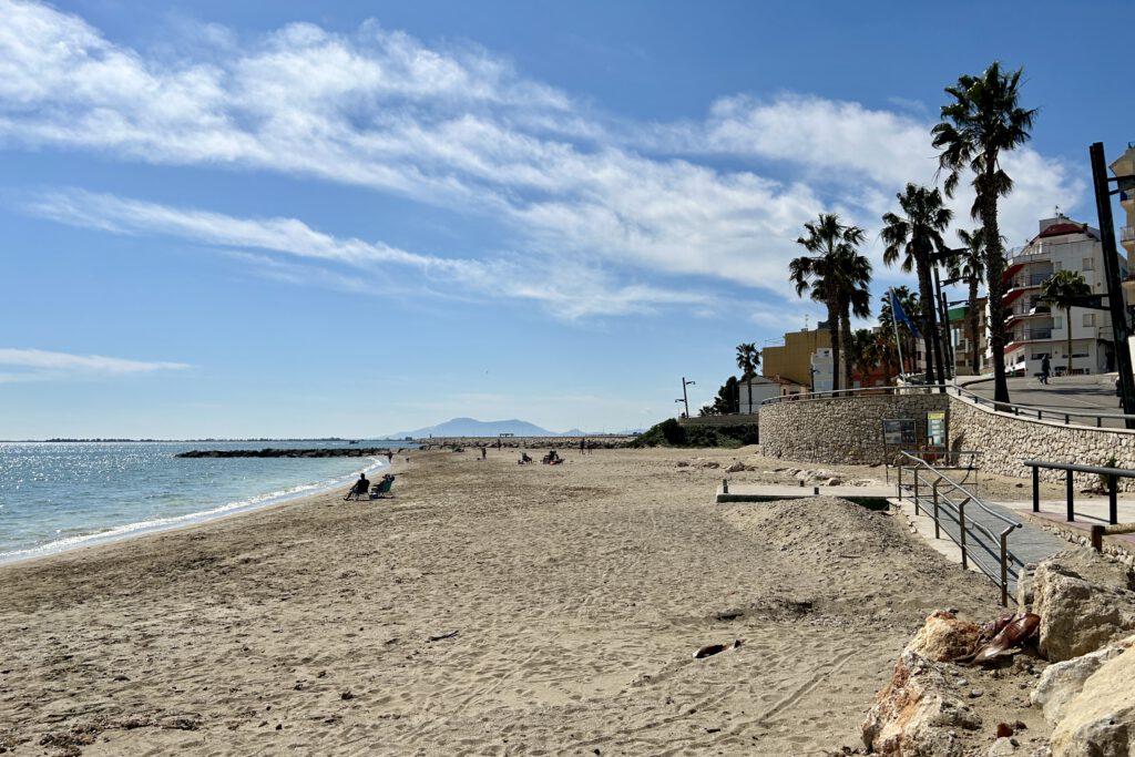 Playa Avellanes von Ampolla