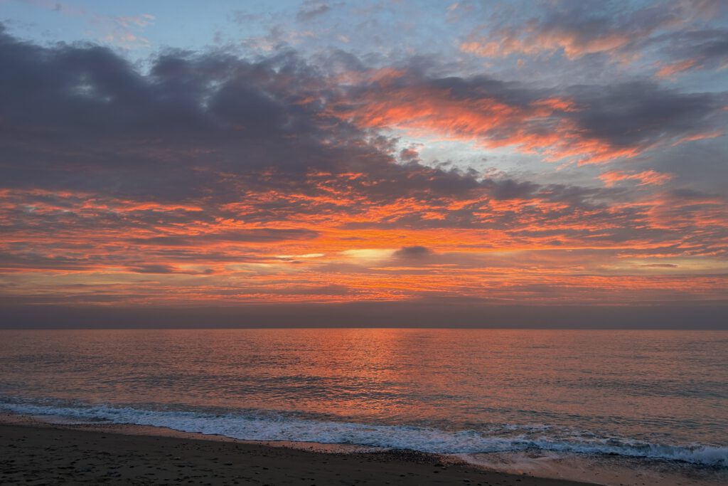 Sonnenaufgang am Strand